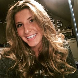 Meet your Posher, Kylee